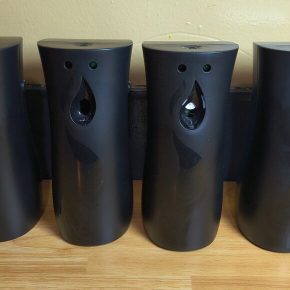 ✨ 4x AIR FRESHENER HANGABLE WALL DISPENSERS with REMOTES✨ - Picture 2 of 4